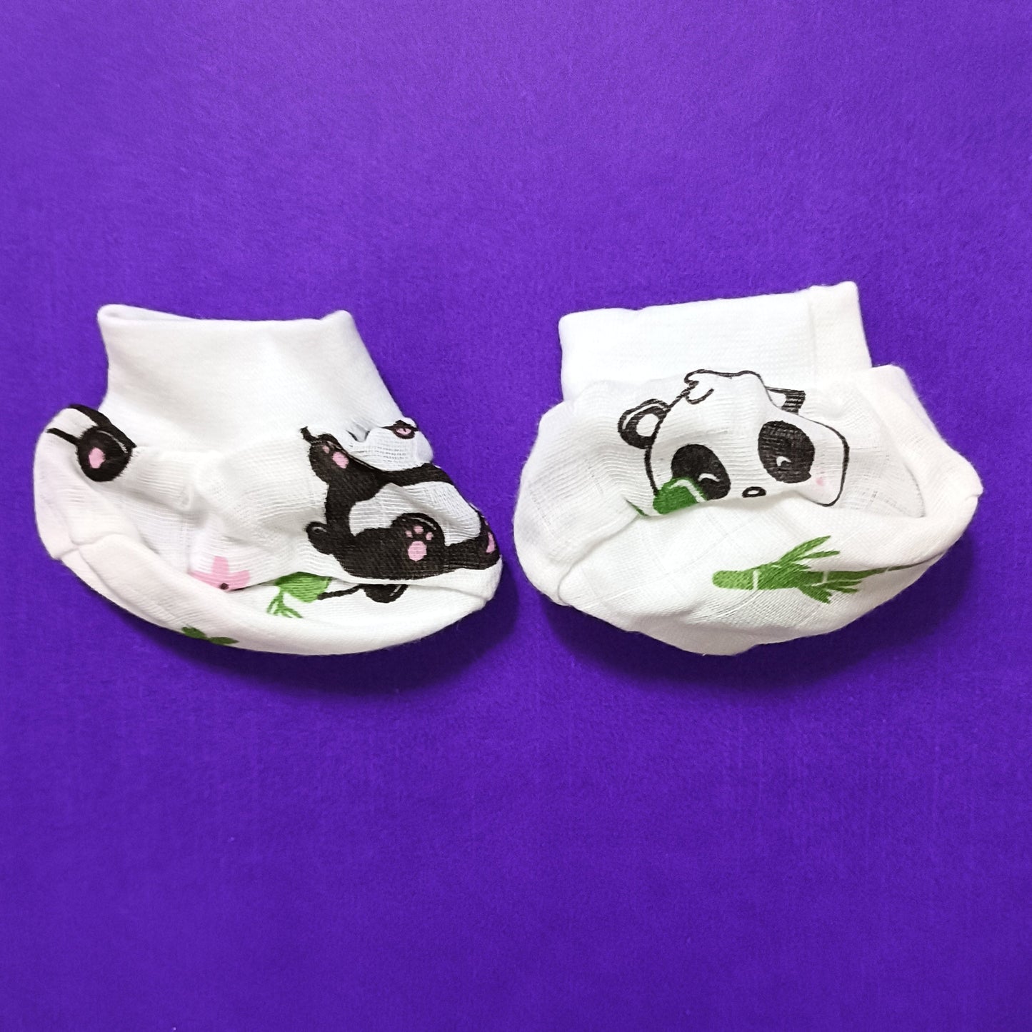 Muslin Kit | Panda | Cap, Mittens & Socks
