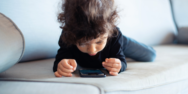 Screens and Toddlers: Striking the Right Balance for Healthy Growth