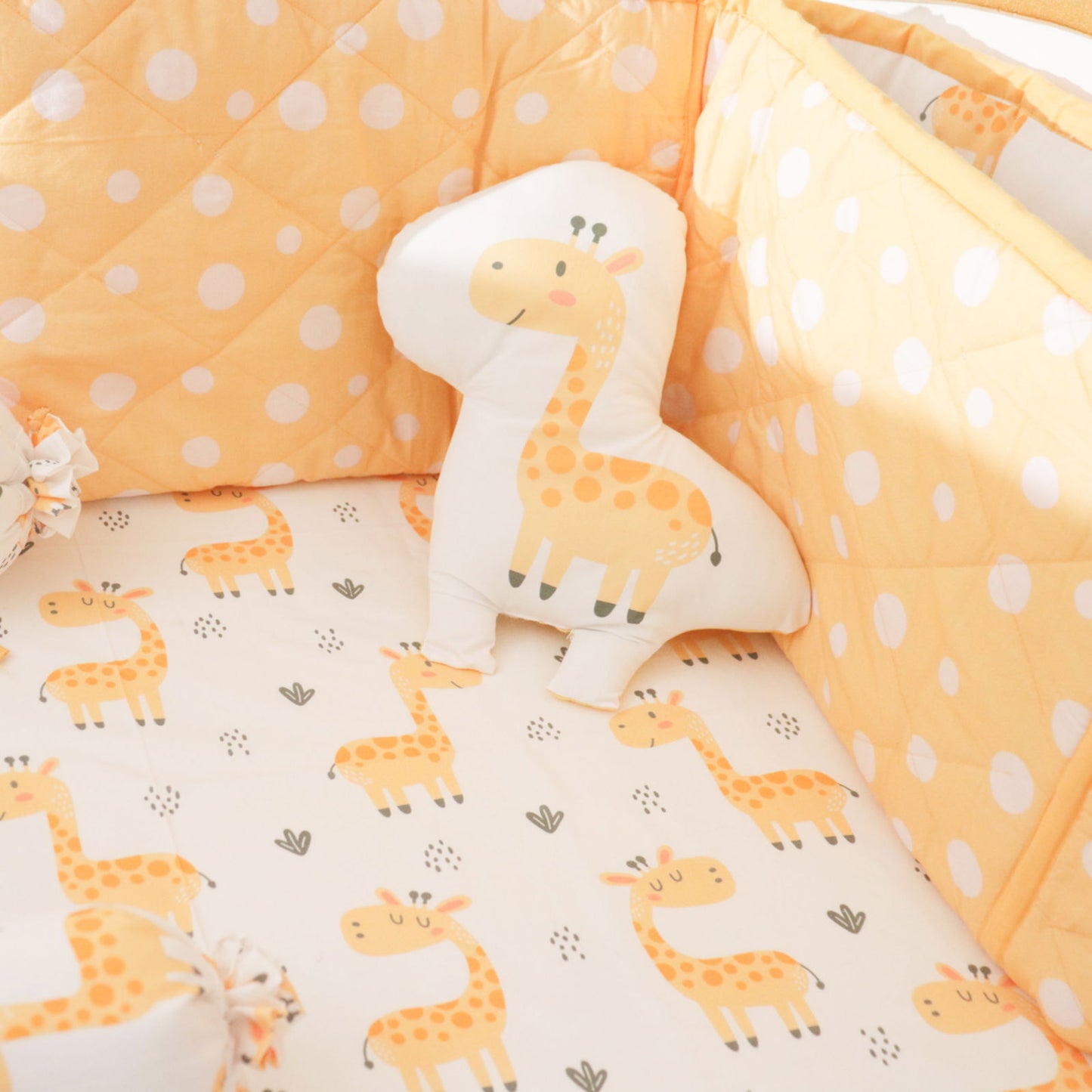 Baby Giraffe - Quilted Cot Bumper - Tinycubs - 