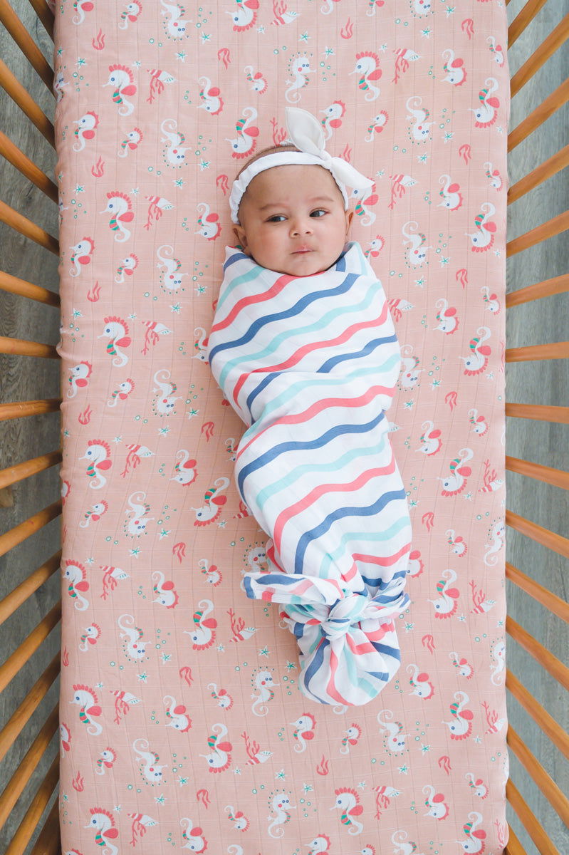 Kaarpas ‘Ocean Dive’ organic muslin cotton swaddle 3 pack: Dolphin, Seahorse and Dreamy Waves - Tinycubs - 