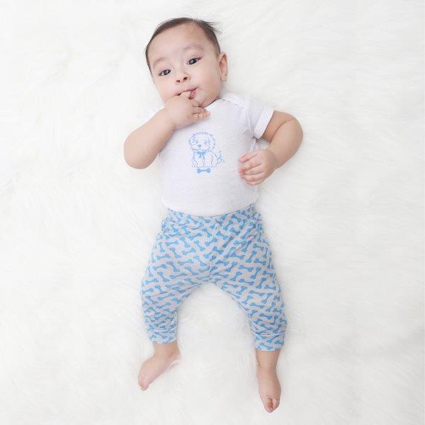 Organic cotton baby bodysuit and pant set with dog design
