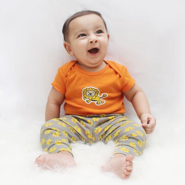 Kaarpas Premium Organic Cotton 2-Piece Lion and Paws Print Bodysuit - Onesie and Pant Set - Orange and Grey - Tinycubs - 
