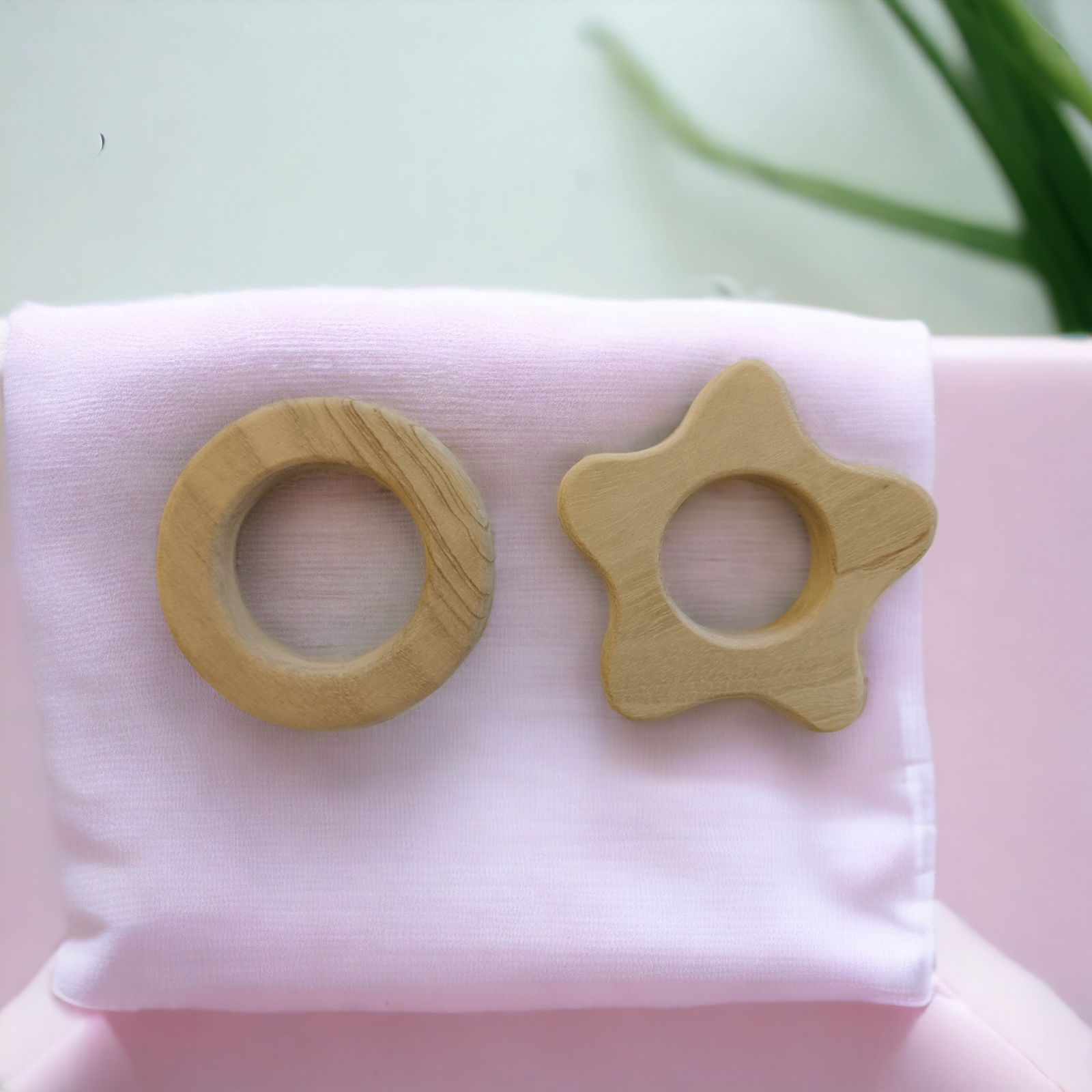 Pack of 2 Neem Wooden Teethers For Babies Of Age 0 To 3 Years |Flower & Circle Shapes - Tinycubs - 
