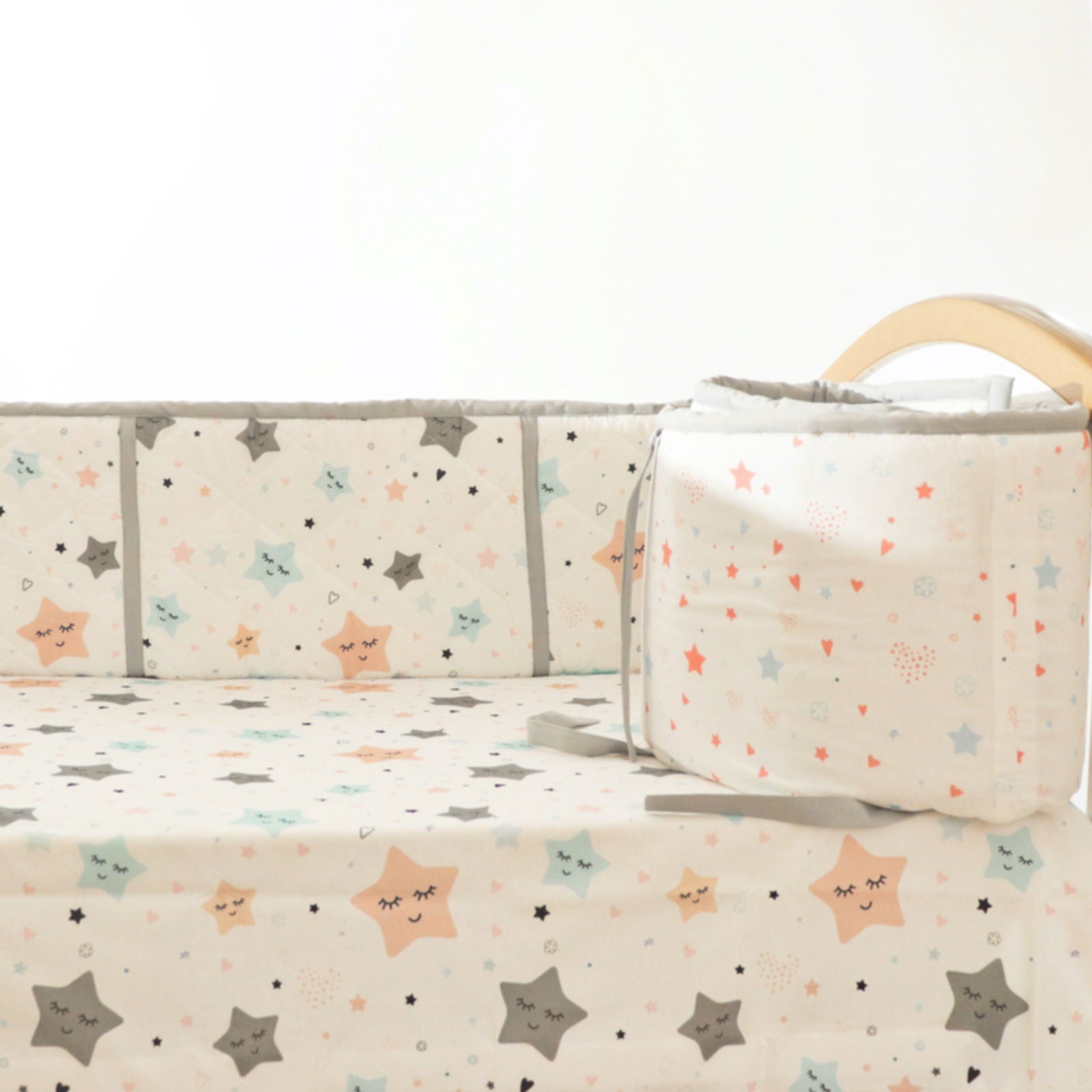 Twinkly Stars - Quilted Cot Bumper - Tinycubs - 